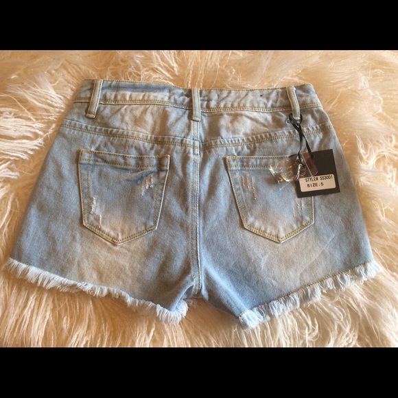 Cute Denim Shorts with Pearls and Rhinestones. - Picture 2 of 4